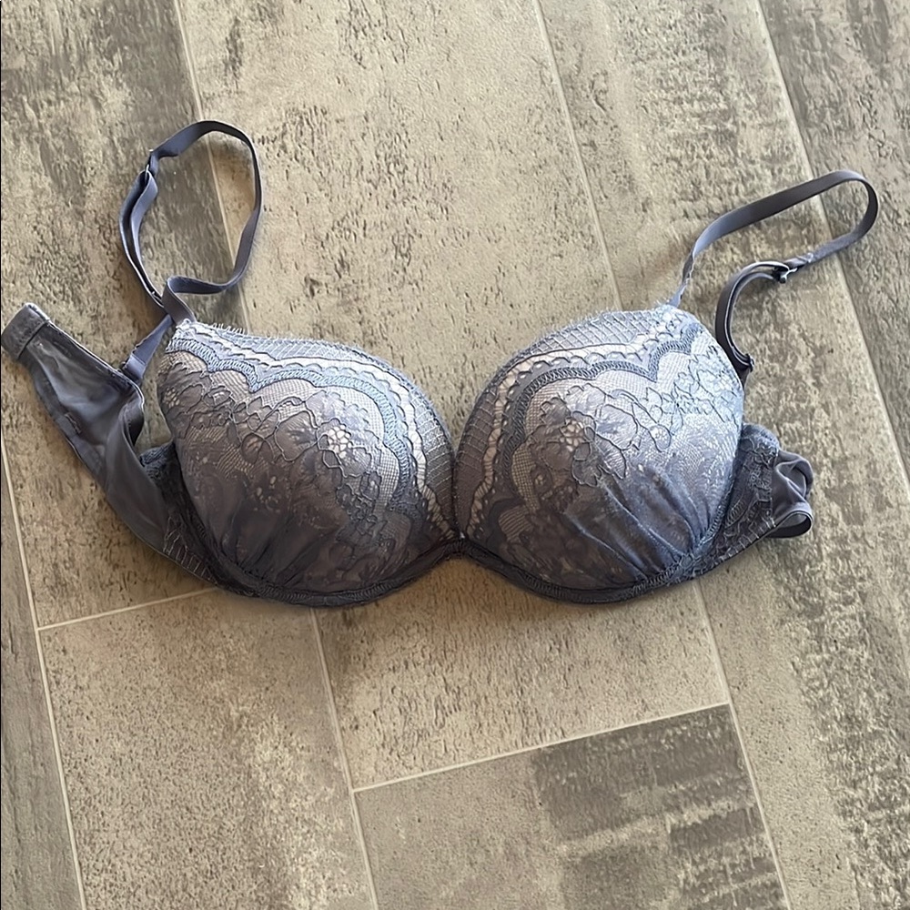 5/$25 La SENZA Gray Lace Underwire Bra
